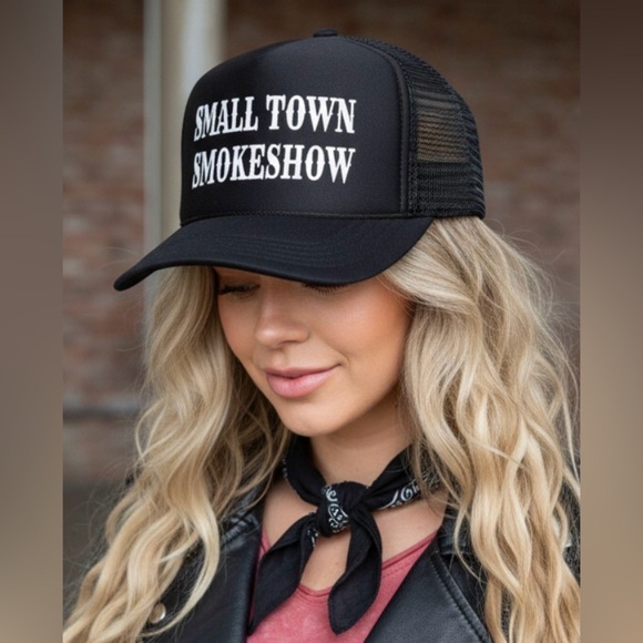 NWT Small Town Smokeshow Trucker Mesh Snap Back Hat Cap Black